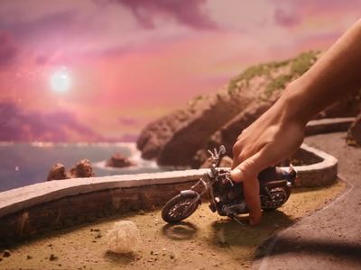 We created this forced perspective miniature coastal road for "The hard working hands in fast food" at Del Taco commercial.	
