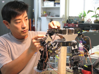 Grant Imahara is seen here helping us construct a 23 servo functional robot for photography tests for MORAV that worked in conjunction with a telemetry suit. Check out the first test here: https://youtu.be/X7l4YE2K-HI 	